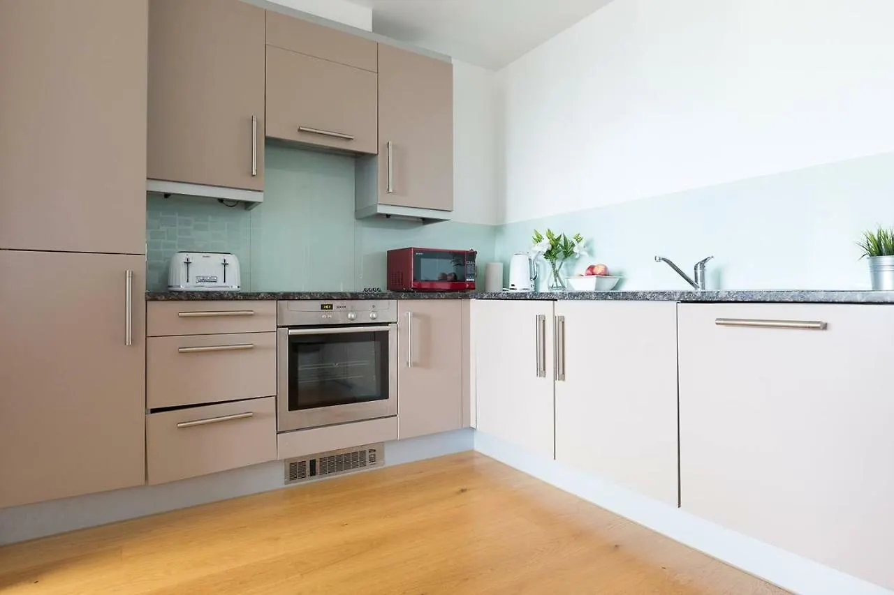 Modern 1 Bedroom Apartment In E1 With Great Views Londýn Velká Británie