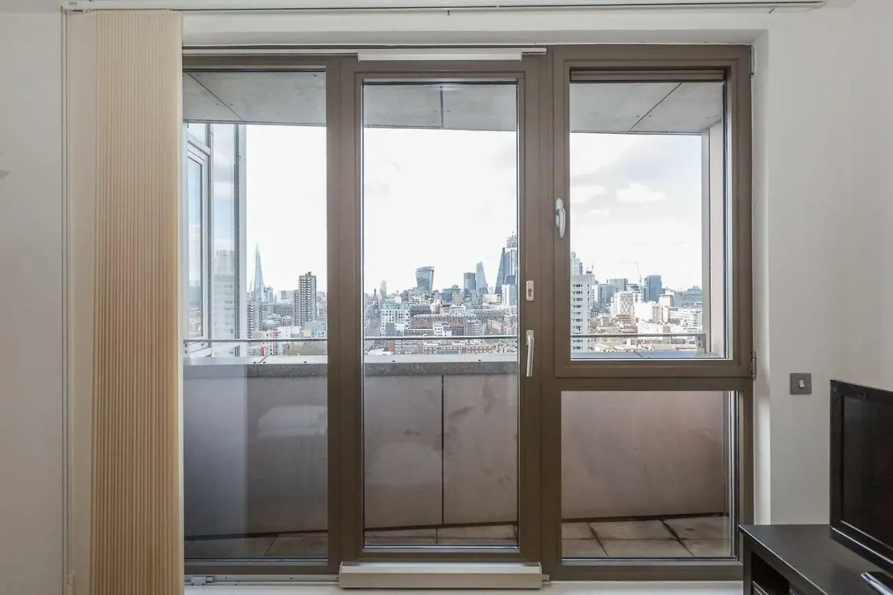 Modern 1 Bedroom Apartment In E1 With Great Views London United Kingdom